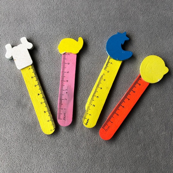 Set of 4 ~ Wood Bookmarks ~ Bee Moon Turtle Soya - Picture 2 of 7